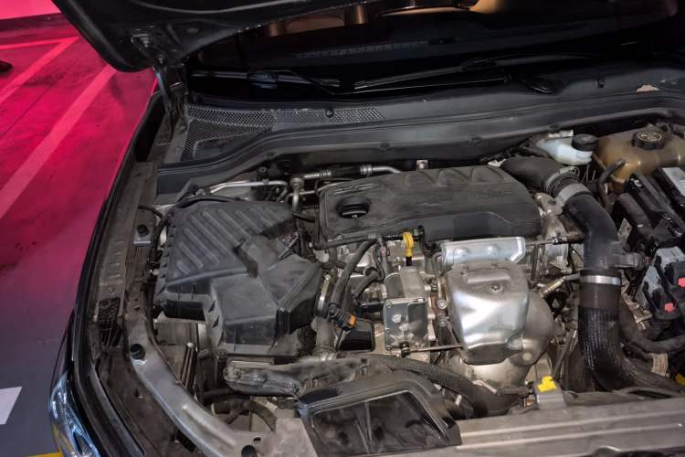 Used Chevrolet Monza 2020 Light Hybrid RS 330T Automatic Comfort Edition Engine Bay Right