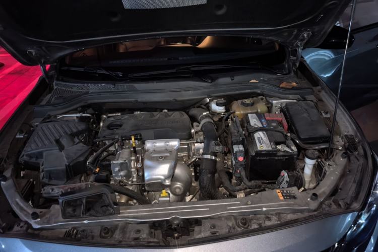 Used Chevrolet Monza 2020 Light Hybrid RS 330T Automatic Comfort Edition Engine Bay