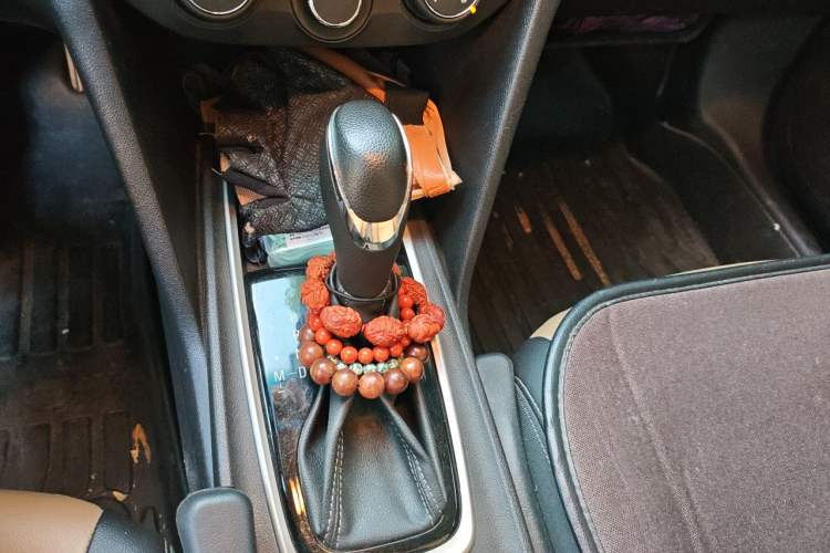 Used Chevrolet Monza 2020 320 Automatic Enjoyment Edition Gear Lever