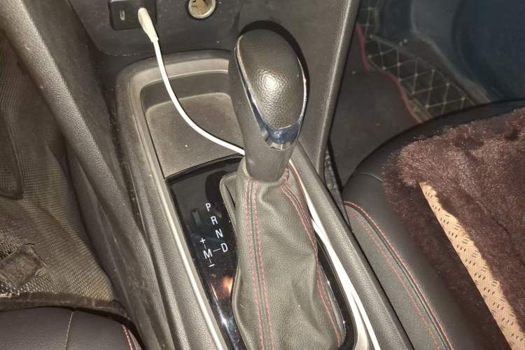 Used Chevrolet Monza 2020 Light Hybrid RS 330T Automatic Comfort Edition Gear Lever