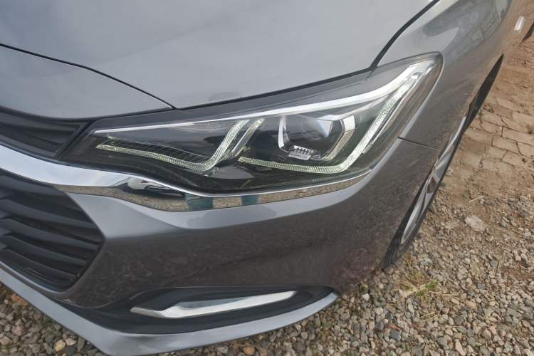 Used Chevrolet Monza 2020 320 Automatic Enjoyment Edition Left Front Headlight