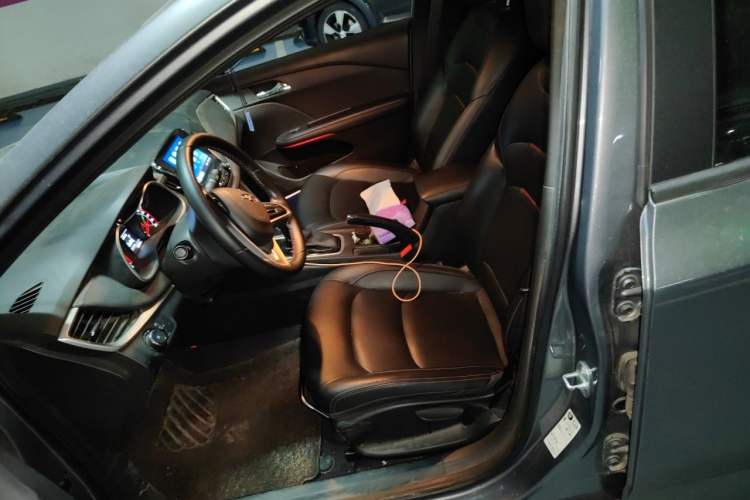 Used Chevrolet Monza 2020 Light Hybrid RS 330T Automatic Comfort Edition Left Front Seat