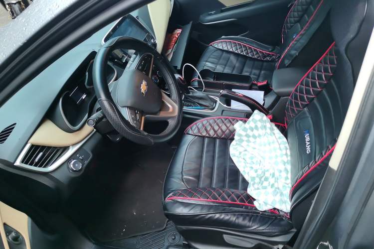 Used Chevrolet Monza 2020 320 Automatic Enjoyment Edition Left Front Seat