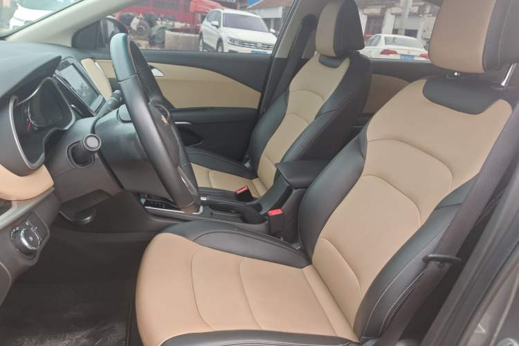 Used Chevrolet Monza 2020 320 Automatic Enjoyment Edition Left Front Seat