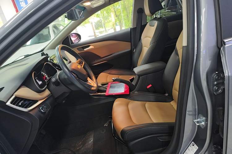 Used Chevrolet Monza 2020 320 Automatic Enjoyment Edition Left Front Seat