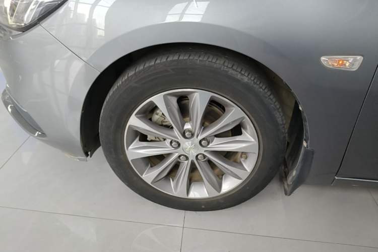 Used Chevrolet Monza 2020 320 Automatic Enjoyment Edition Left Front Wheel Hub