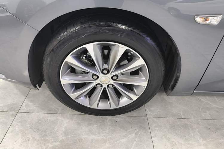Used Chevrolet Monza 2020 320 Automatic Enjoyment Edition Left Front Wheel Hub