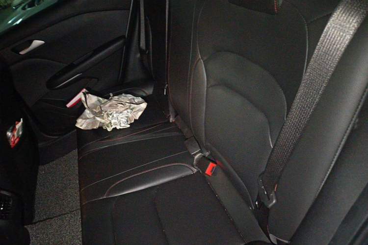 Used Chevrolet Monza 2020 Light Hybrid Redline 320T Dual-Clutch Joyful Edition Left Rear Seat