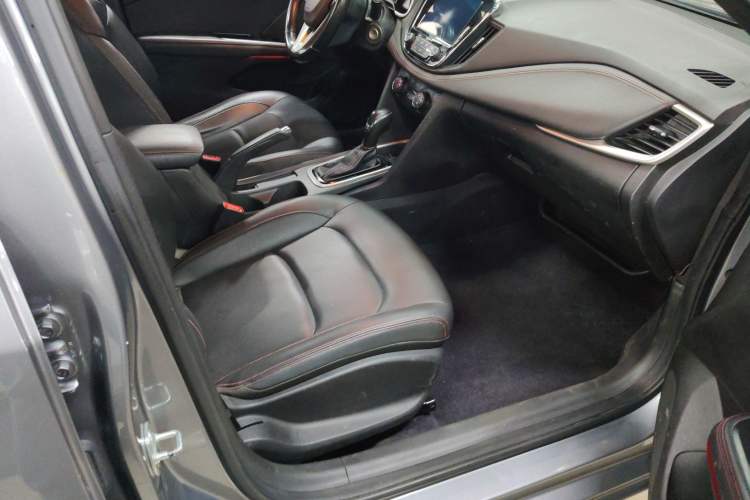 Used Chevrolet Monza 2020 Light Hybrid RS 330T Automatic Comfort Edition Right Front Seat