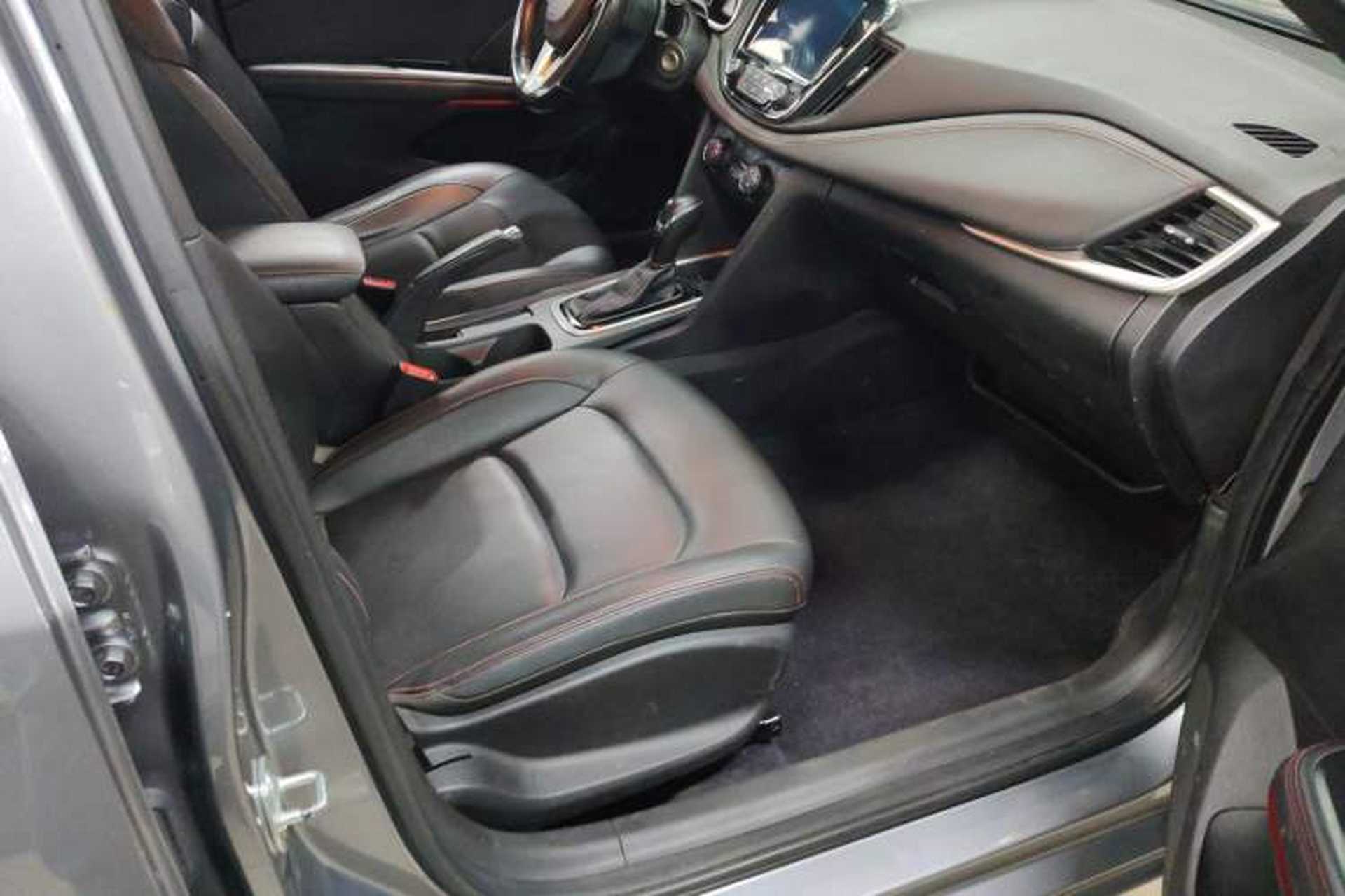 Used Chevrolet Monza 2020 Light Hybrid RS 330T Automatic Comfort Edition Right Front Seat