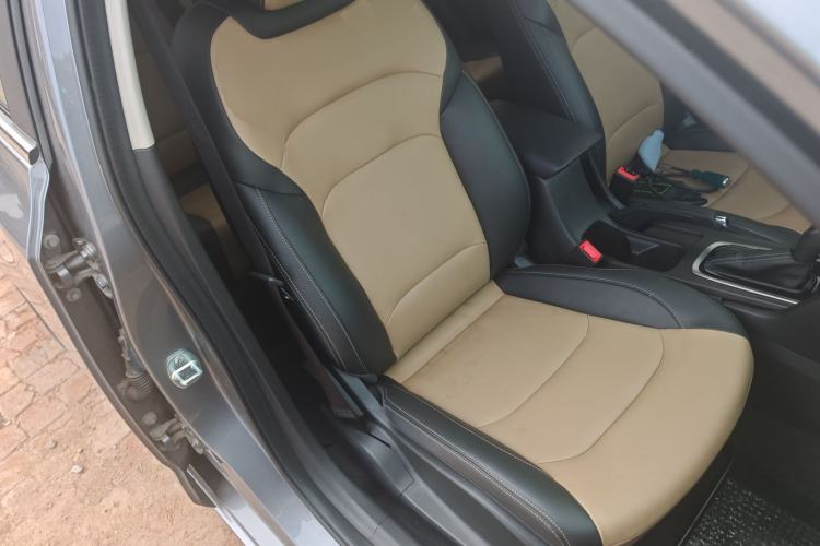 Used Chevrolet Monza 2020 320 Automatic Enjoyment Edition Right Front Seat