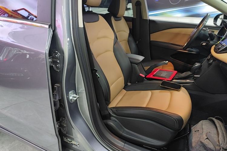 Used Chevrolet Monza 2020 320 Automatic Enjoyment Edition Right Front Seat