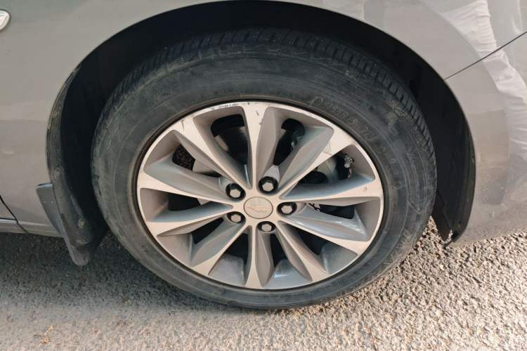 Used Chevrolet Monza 2020 320 Automatic Enjoyment Edition Right Front Wheel Hub
