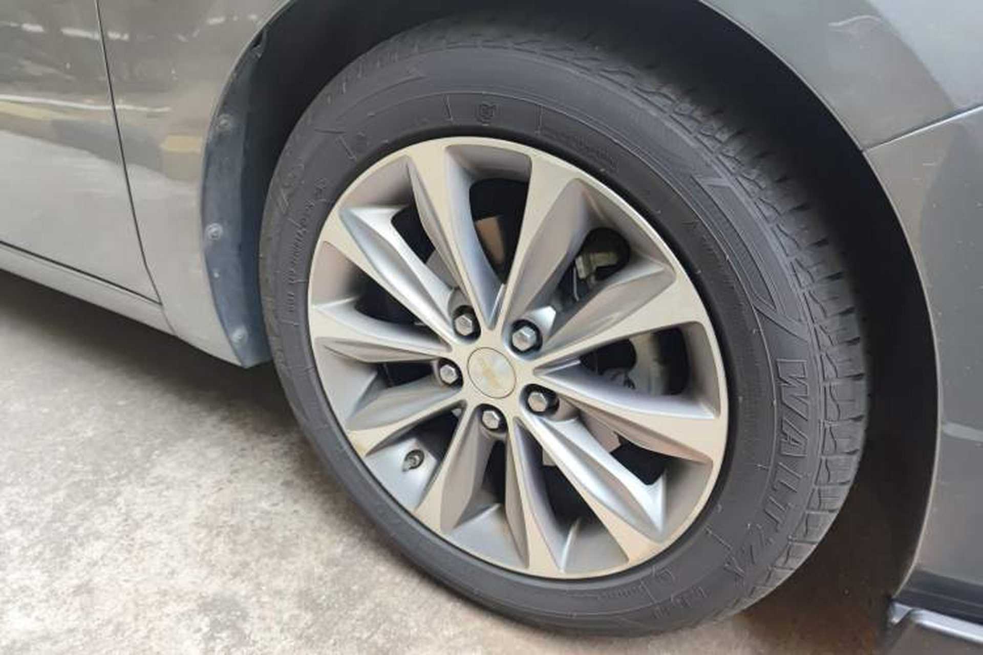 Used Chevrolet Monza 2020 320 Automatic Enjoyment Edition Right Front Wheel Hub