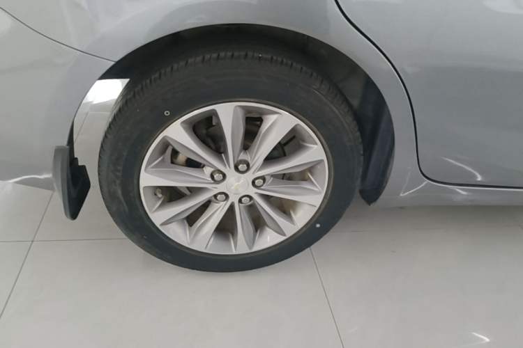 Used Chevrolet Monza 2020 320 Automatic Enjoyment Edition Right Rear Wheel Hub