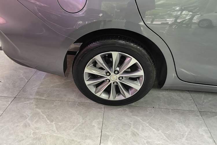 Used Chevrolet Monza 2020 320 Automatic Enjoyment Edition Right Rear Wheel Hub