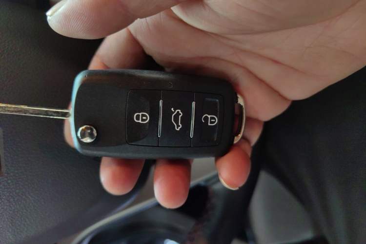 Used Chevrolet Monza 2020 Light Hybrid RS 330T Automatic Comfort Edition Vehicle Key
