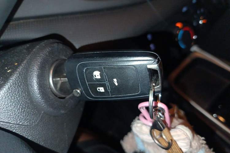 Used Chevrolet Monza 2020 Light Hybrid Redline 320T Dual-Clutch Joyful Edition Vehicle Key