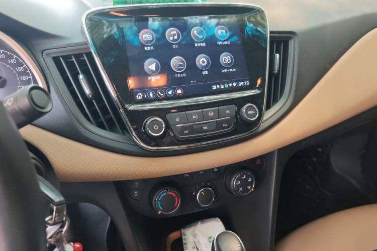 Used Chevrolet Monza 2020 320 Automatic Enjoyment Edition Audio And AC Panel