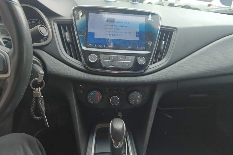 Used Chevrolet Monza 2020 Light Hybrid Redline 320T Dual-Clutch Thrilling Edition Audio And AC Panel