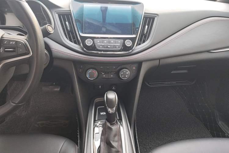 Used Chevrolet Monza 2020 Light Hybrid RS 330T Automatic Comfort Edition Audio And AC Panel