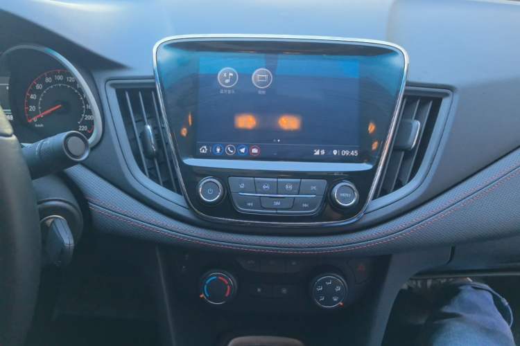 Used Chevrolet Monza 2020 Light Hybrid RS 330T Automatic Comfort Edition Audio And AC Panel