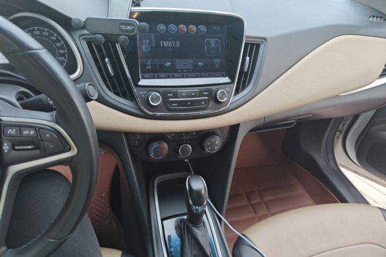Used Chevrolet Monza 2020 320 Automatic Enjoyment Edition Audio And AC Panel