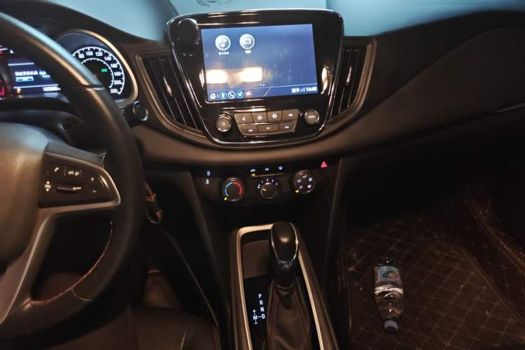 Used Chevrolet Monza 2020 Light Hybrid Redline 320T Dual-Clutch Joyful Edition Audio And AC Panel