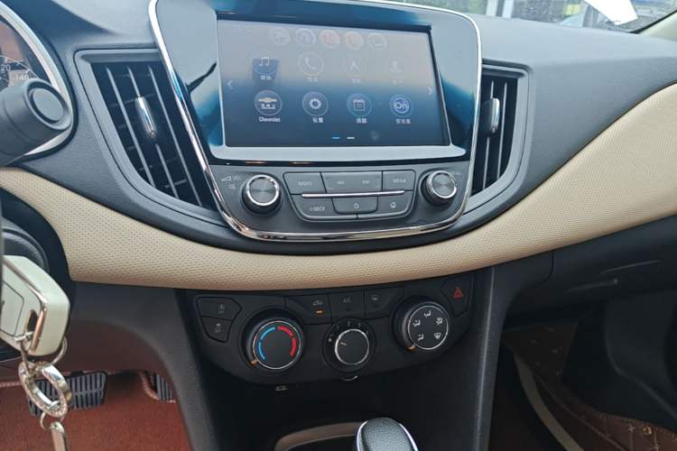 Used Chevrolet Monza 2020 320 Automatic Enjoyment Edition Audio And AC Panel