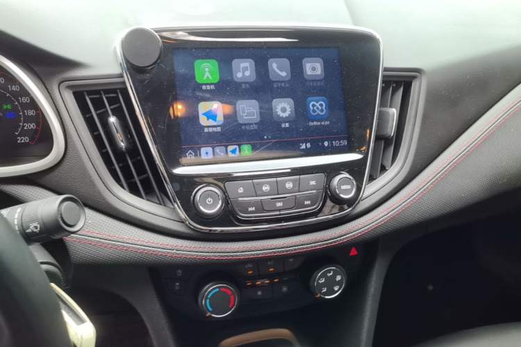Used Chevrolet Monza 2020 Light Hybrid RS 330T Automatic Comfort Edition Audio And AC Panel