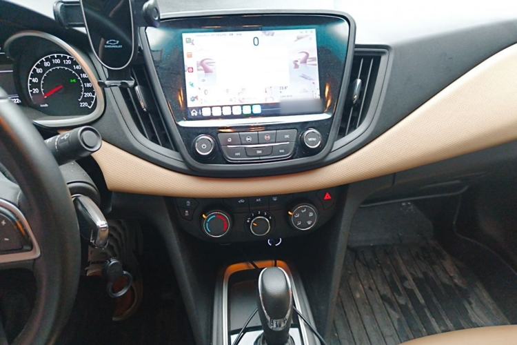 Used Chevrolet Monza 2020 320 Automatic Enjoyment Edition Audio And AC Panel