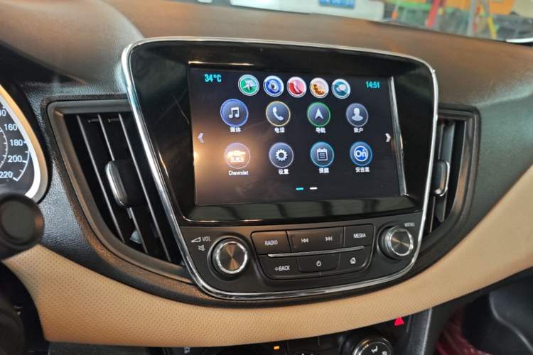 Used Chevrolet Monza 2020 320 Automatic Enjoyment Edition Audio And AC Panel