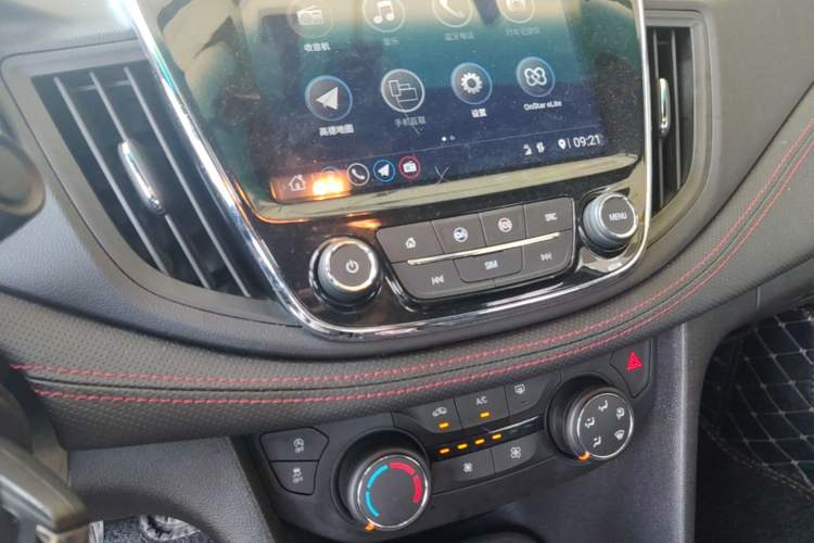 Used Chevrolet Monza 2020 Light Hybrid RS 330T Automatic Comfort Edition Audio And AC Panel