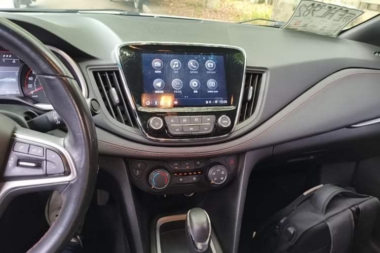 Used Chevrolet Monza 2020 Light Hybrid RS 330T Automatic Comfort Edition Audio And AC Panel