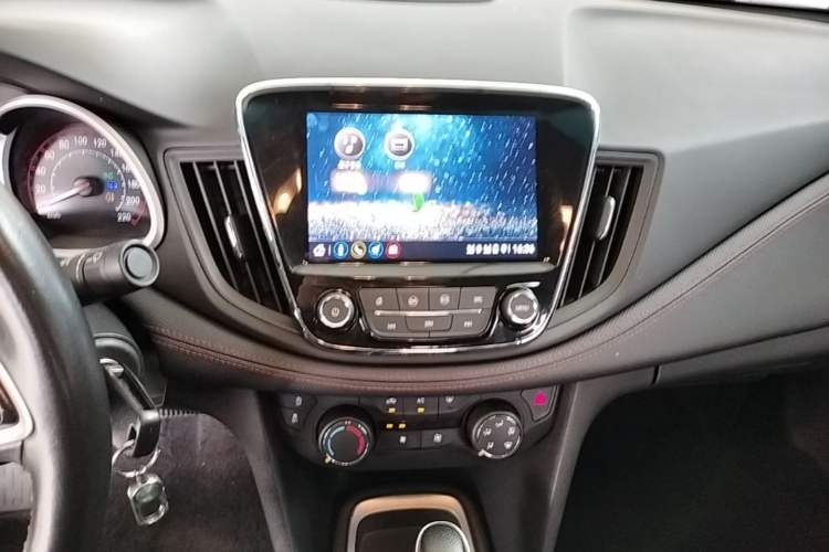 Used Chevrolet Monza 2020 Light Hybrid RS 330T Automatic Comfort Edition Audio And AC Panel