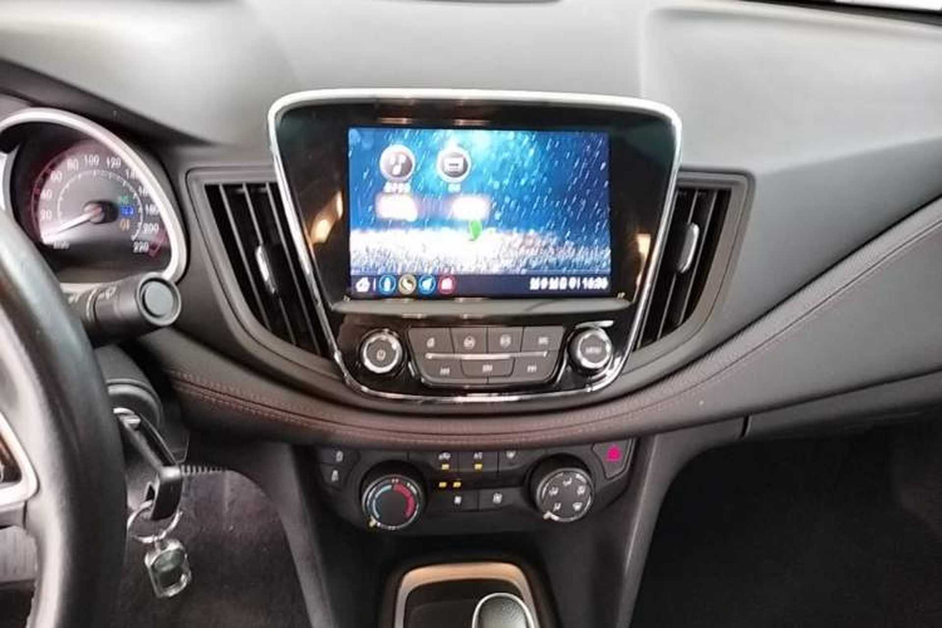 Used Chevrolet Monza 2020 Light Hybrid RS 330T Automatic Comfort Edition Audio And AC Panel