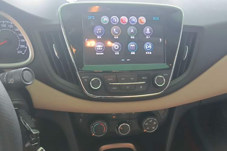 Used Chevrolet Monza 2020 320 Automatic Enjoyment Edition Audio And AC Panel