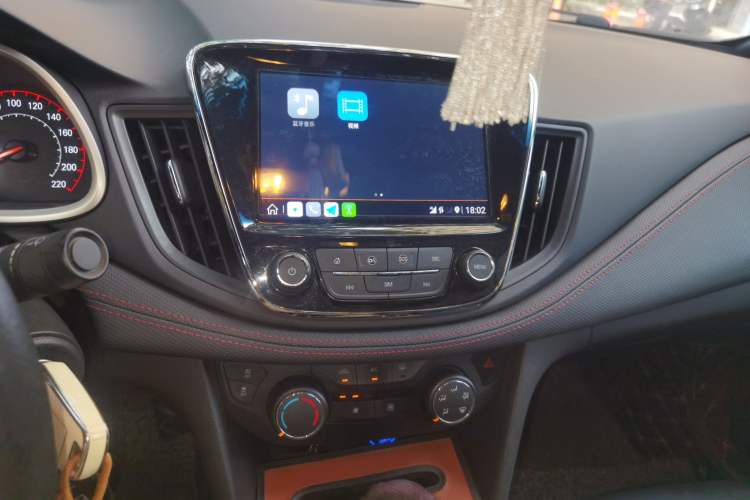 Used Chevrolet Monza 2020 Light Hybrid RS 330T Automatic Comfort Edition Audio And AC Panel