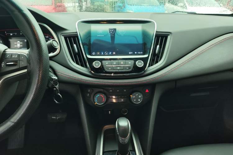 Used Chevrolet Monza 2020 Light Hybrid RS 330T Automatic Comfort Edition Audio And AC Panel