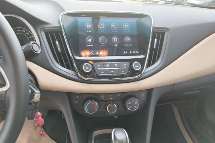 Used Chevrolet Monza 2020 320 Automatic Enjoyment Edition Audio And AC Panel
