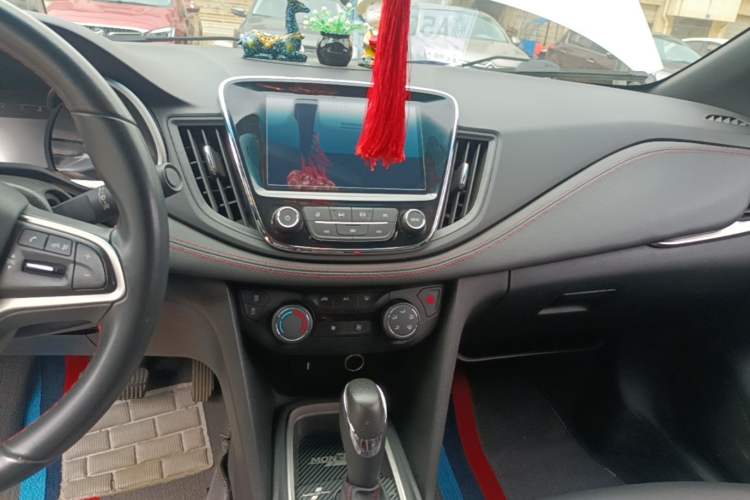 Used Chevrolet Monza 2020 Light Hybrid RS 330T Automatic Comfort Edition Audio And AC Panel
