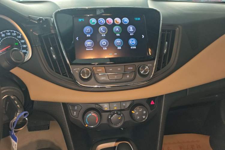 Used Chevrolet Monza 2020 320 Automatic Enjoyment Edition Audio And AC Panel