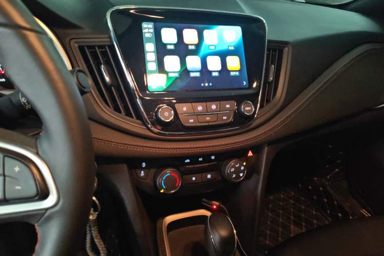 Used Chevrolet Monza 2020 Light Hybrid RS 330T Automatic Comfort Edition Audio And AC Panel
