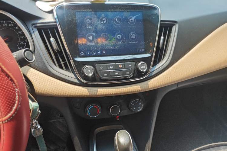 Used Chevrolet Monza 2020 320 Automatic Enjoyment Edition Audio And AC Panel