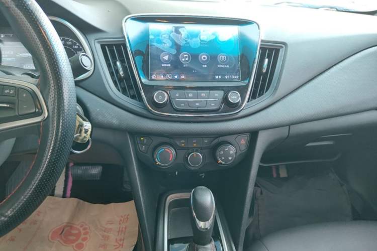 Used Chevrolet Monza 2020 Light Hybrid Redline 320T Dual-Clutch Thrilling Edition Audio And AC Panel