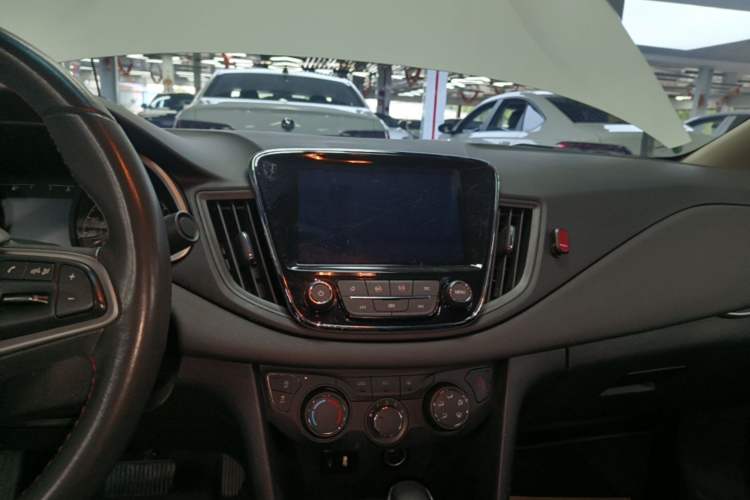 Used Chevrolet Monza 2020 Light Hybrid Redline 320T Dual-Clutch Thrilling Edition Audio And AC Panel