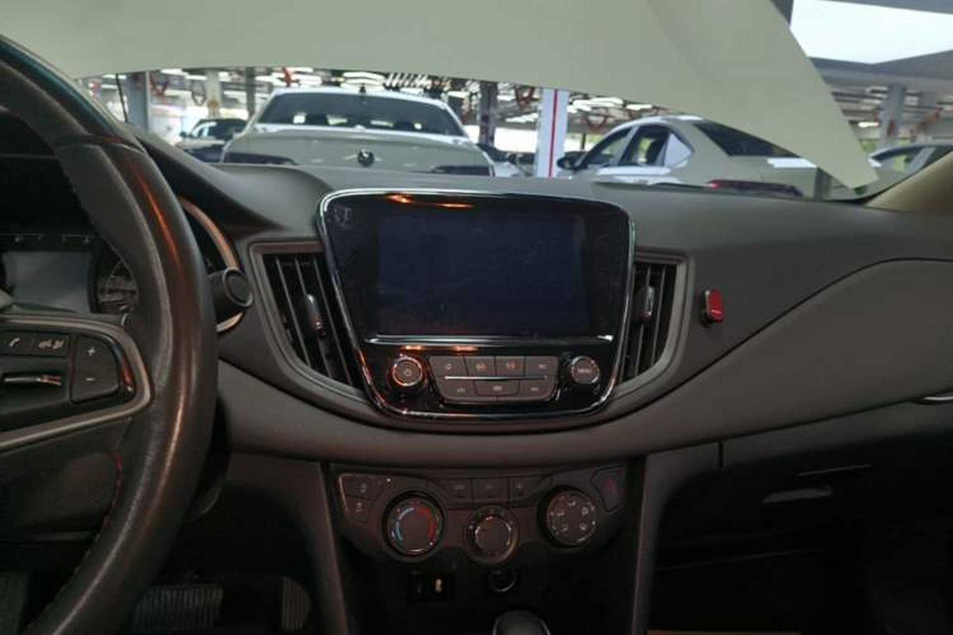 Used Chevrolet Monza 2020 Light Hybrid Redline 320T Dual-Clutch Thrilling Edition Audio And AC Panel