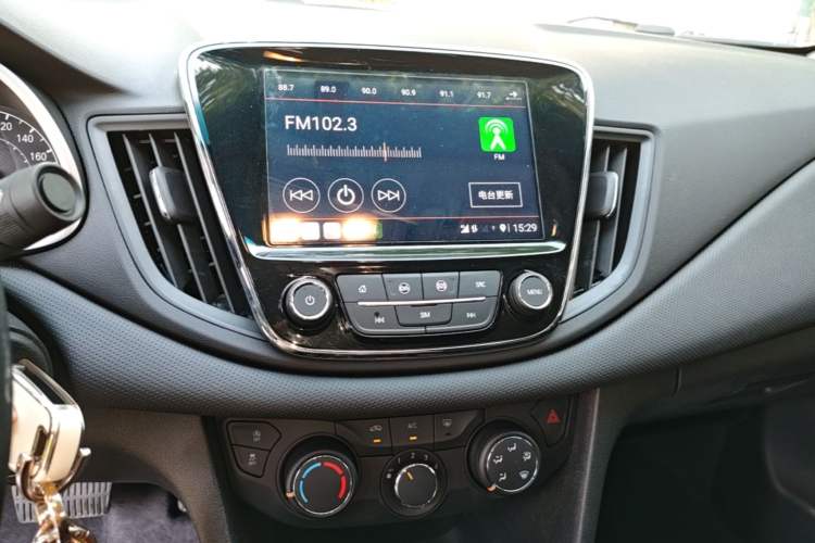 Used Chevrolet Monza 2020 Light Hybrid Redline 320T Dual-Clutch Joyful Edition Audio And AC Panel