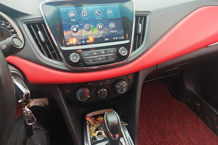 Used Chevrolet Monza 2020 320 Automatic Enjoyment Edition Audio And AC Panel
