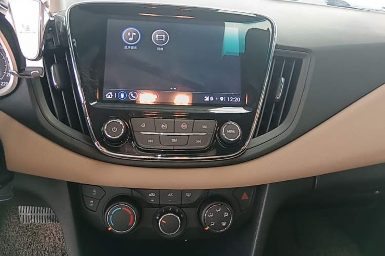 Used Chevrolet Monza 2020 320 Automatic Enjoyment Edition Audio And AC Panel